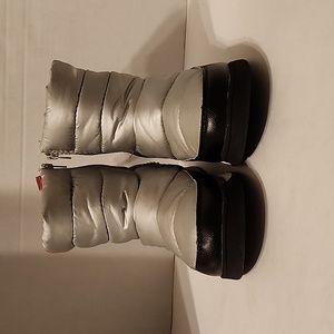 Winter Boots Women's Size 6